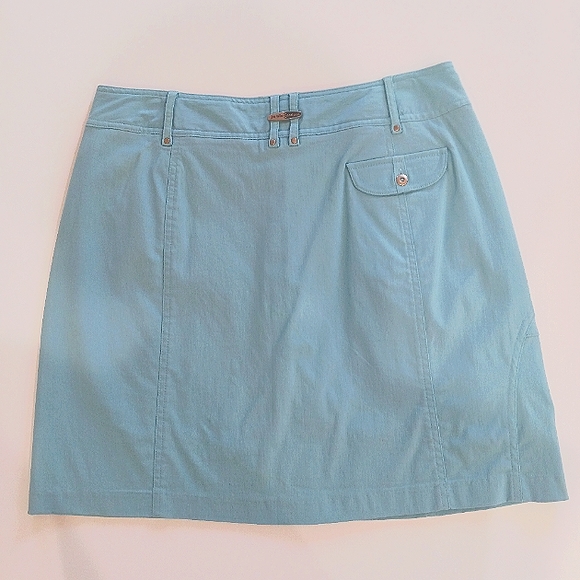 Golf Skort and Vest Set - Picture 2 of 5